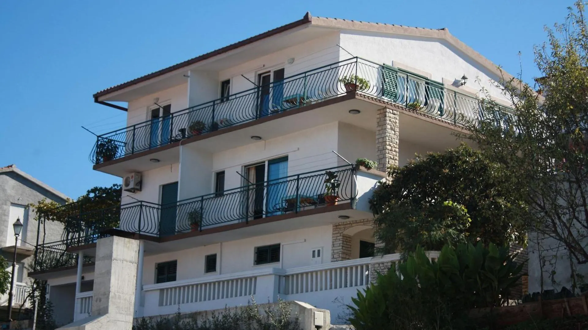 Apartments Anda Trogir 0*,