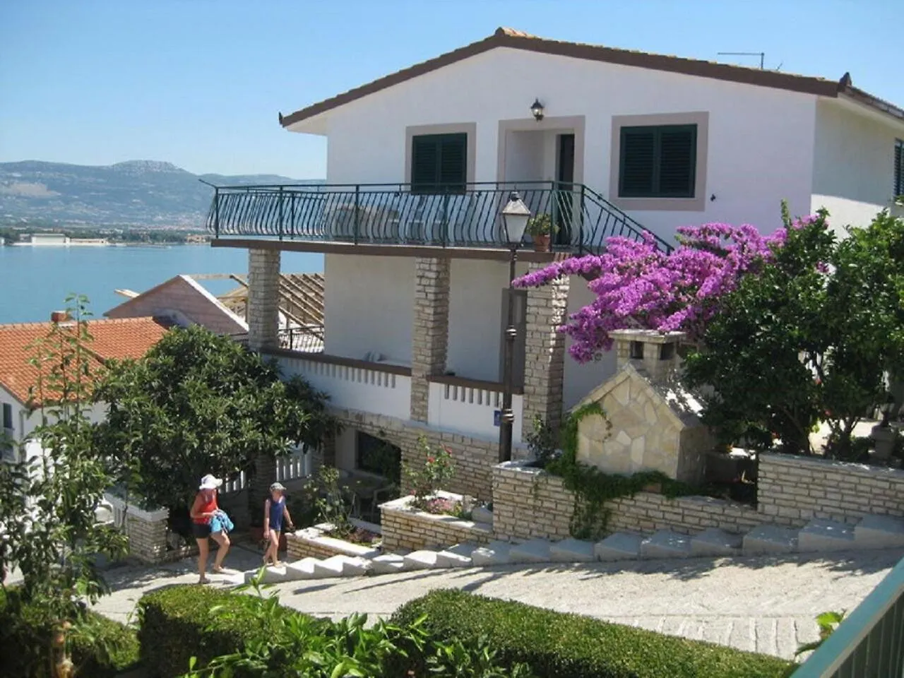Apartments Anda Trogir 0*,
