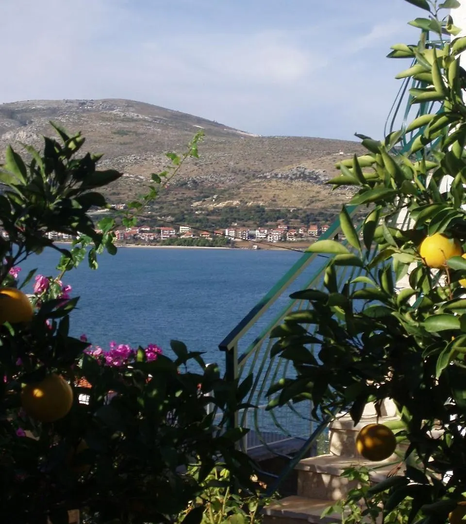 Apartments Anda Trogir